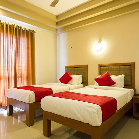 Hotel Garden Inn Kochi Exteriör bild