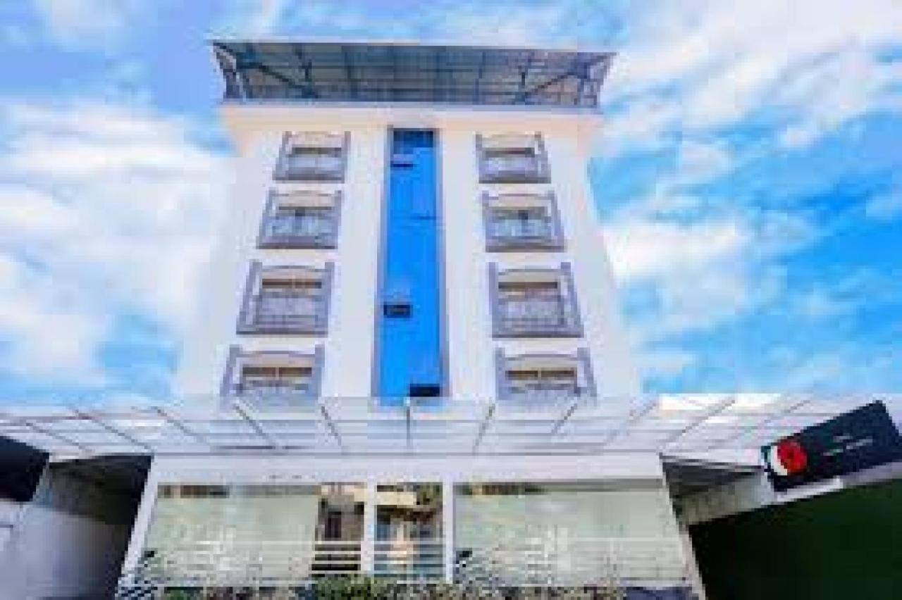 Hotel Garden Inn Kochi Exteriör bild