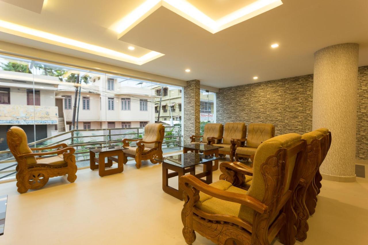 Hotel Garden Inn Kochi Exteriör bild