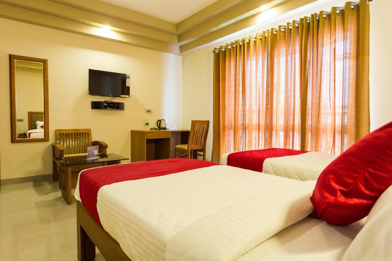 Hotel Garden Inn Kochi Exteriör bild